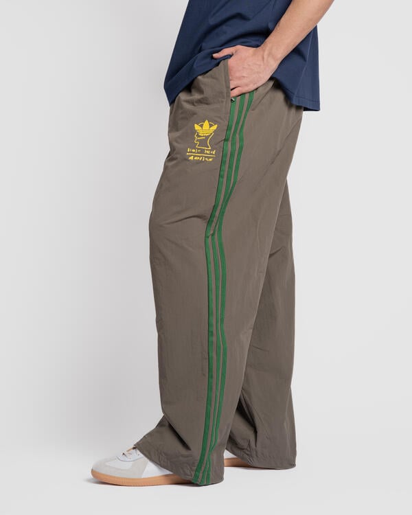 最大80％オフ adidas Originals x BRAIN DEAD TRACK PANTS | JN2410 | AFEW STORE ウォーキング・ランニングウェア